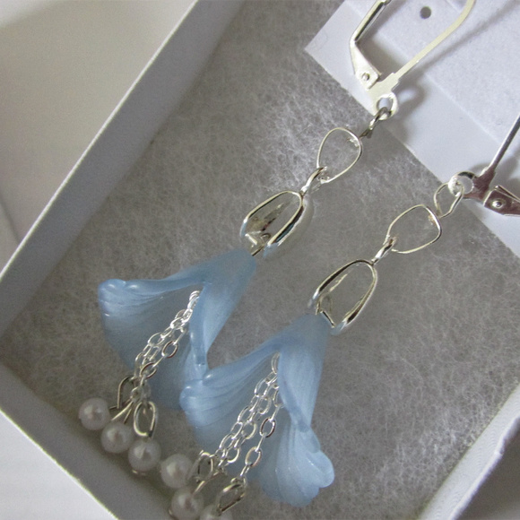 18K WG Plated Flower Earrings with Dangling Pearls - Picture 3 of 4